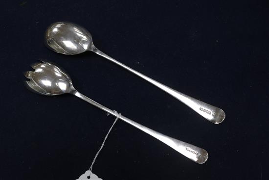 A matched pair of Georgian silver salad servers,